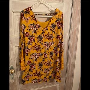 Mini dress, never worn.